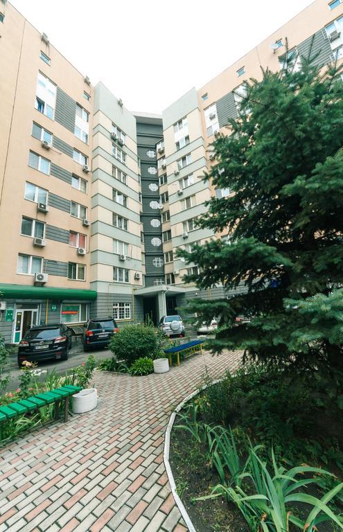 Cozy Apartments On The Left Bank Kiev Exterior foto